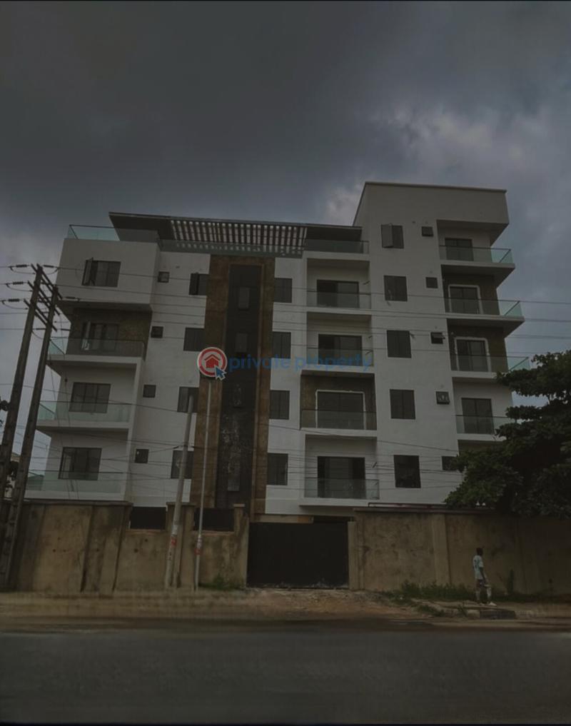 3 bedroom Block Of Flats For Sale Surulere Lagos - 1
