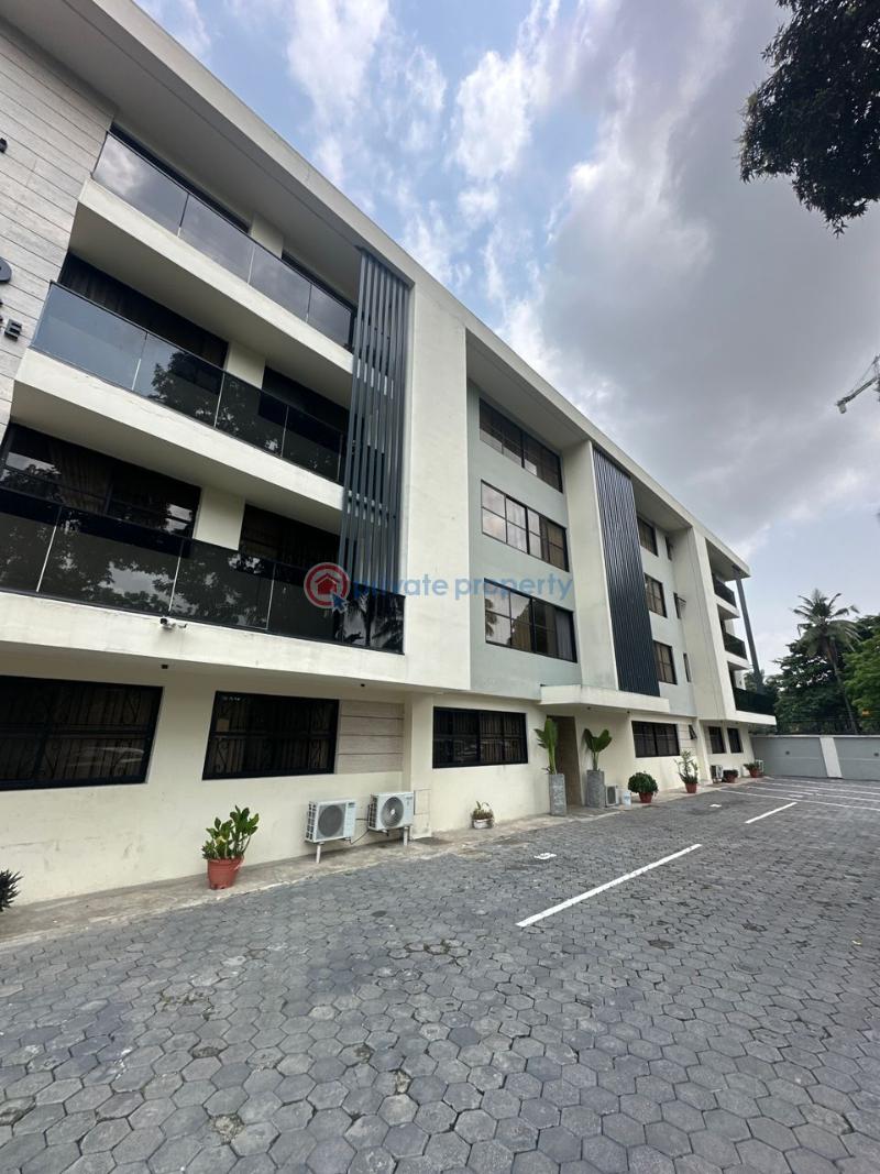 3 bedroom Shared Apartment For Rent Ikoyi Lagos - 1