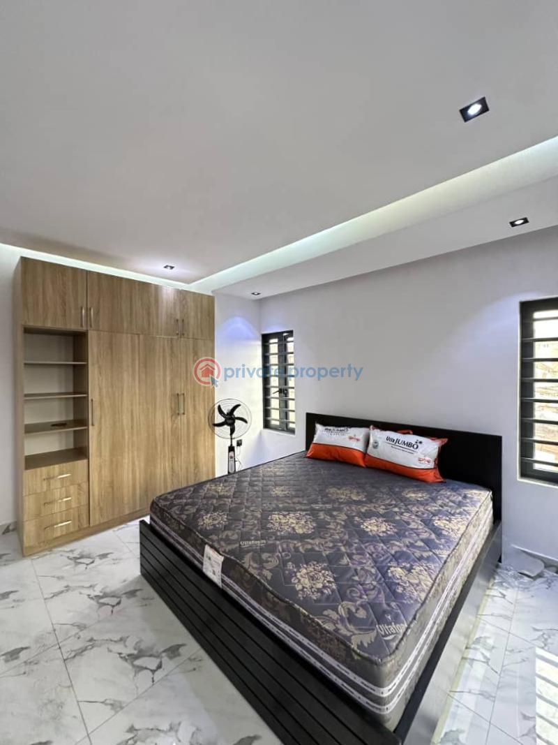 3 bedroom Flat & Apartment For Sale Akoka Yaba Lagos - 2