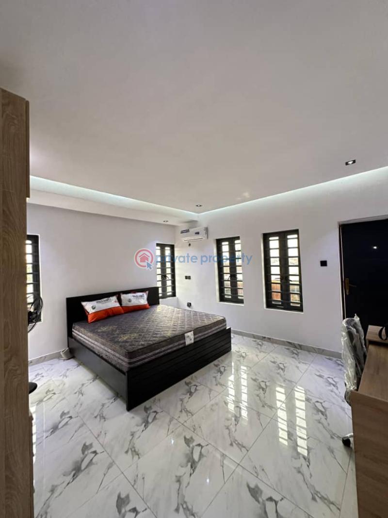 3 bedroom Flat & Apartment For Sale Akoka Yaba Lagos - 9