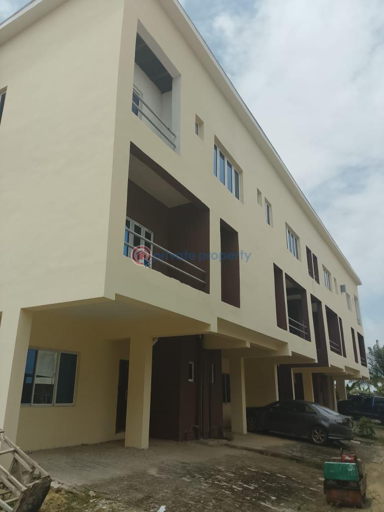 4 bedroom Maisonette For Sale Along Lekki Epe Expressway, Before Lagos Business School (lbs) Lekki Gardens Estate Ajah Lagos - 0