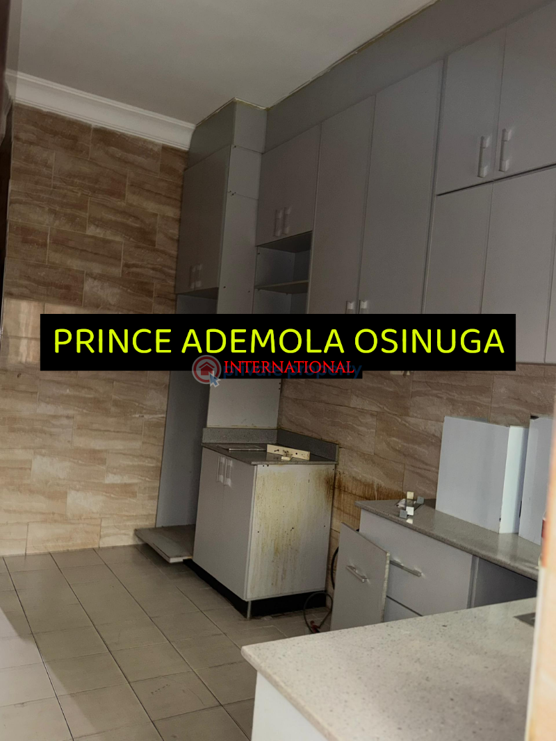 4 bedroom Terraced Duplex For Rent Mojisola Onikoyi Estate Lagos - 1