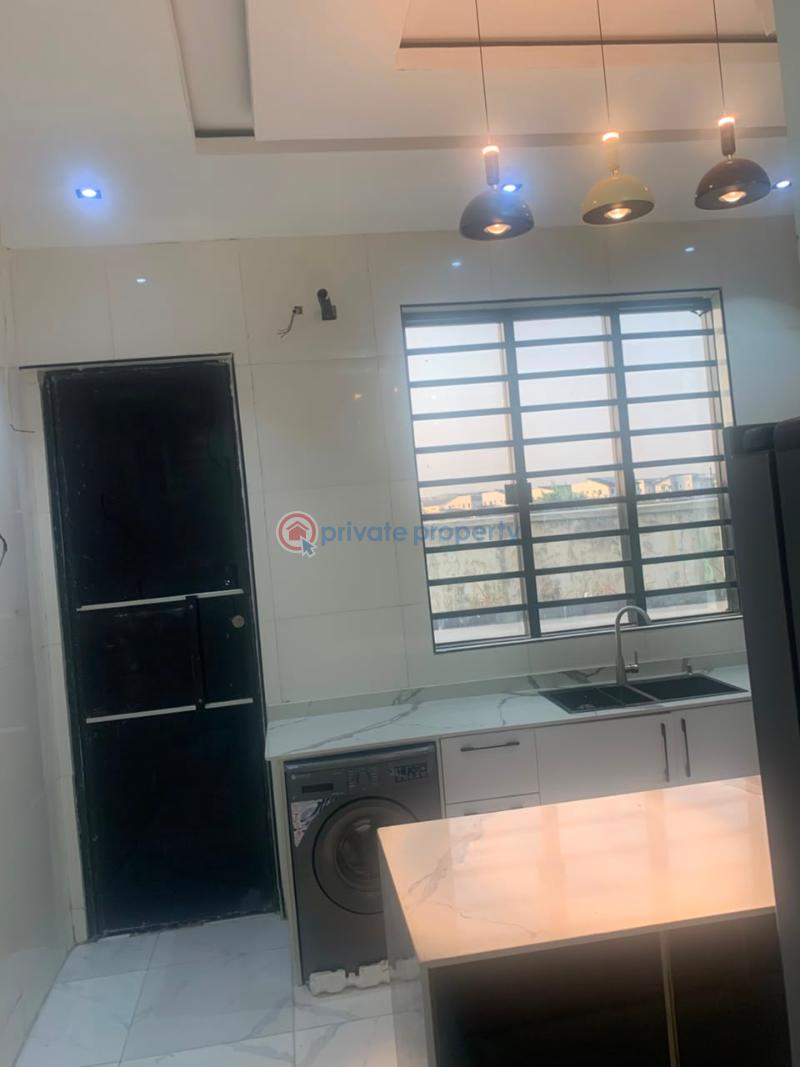 5 bedroom Detached Duplex For Sale Chevron Drive Lekki Lagos - 8