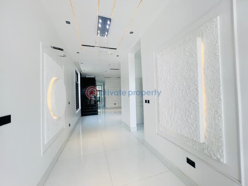 5 bedroom Detached Duplex For Sale By Chevron Tollgate Lekki Chevron Drive Lekki Lagos - 1