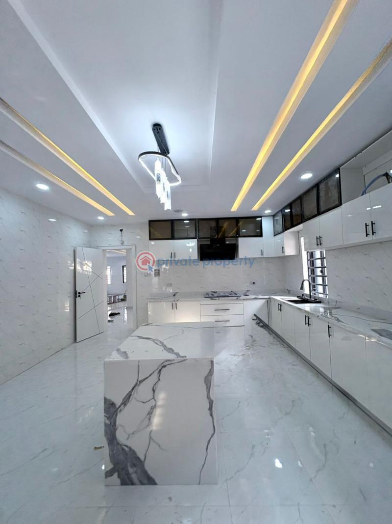 House For Sale Location: Red Gate Estate , Oluyole , Ibadan Ibadan Oyo - 3