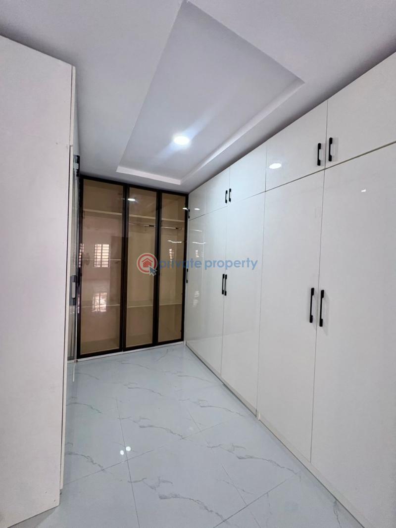 House For Sale Location: Red Gate Estate , Oluyole , Ibadan Ibadan Oyo - 8