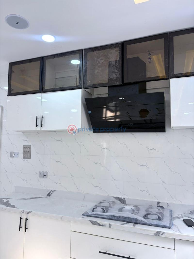 House For Sale Location: Red Gate Estate , Oluyole , Ibadan Ibadan Oyo - 4