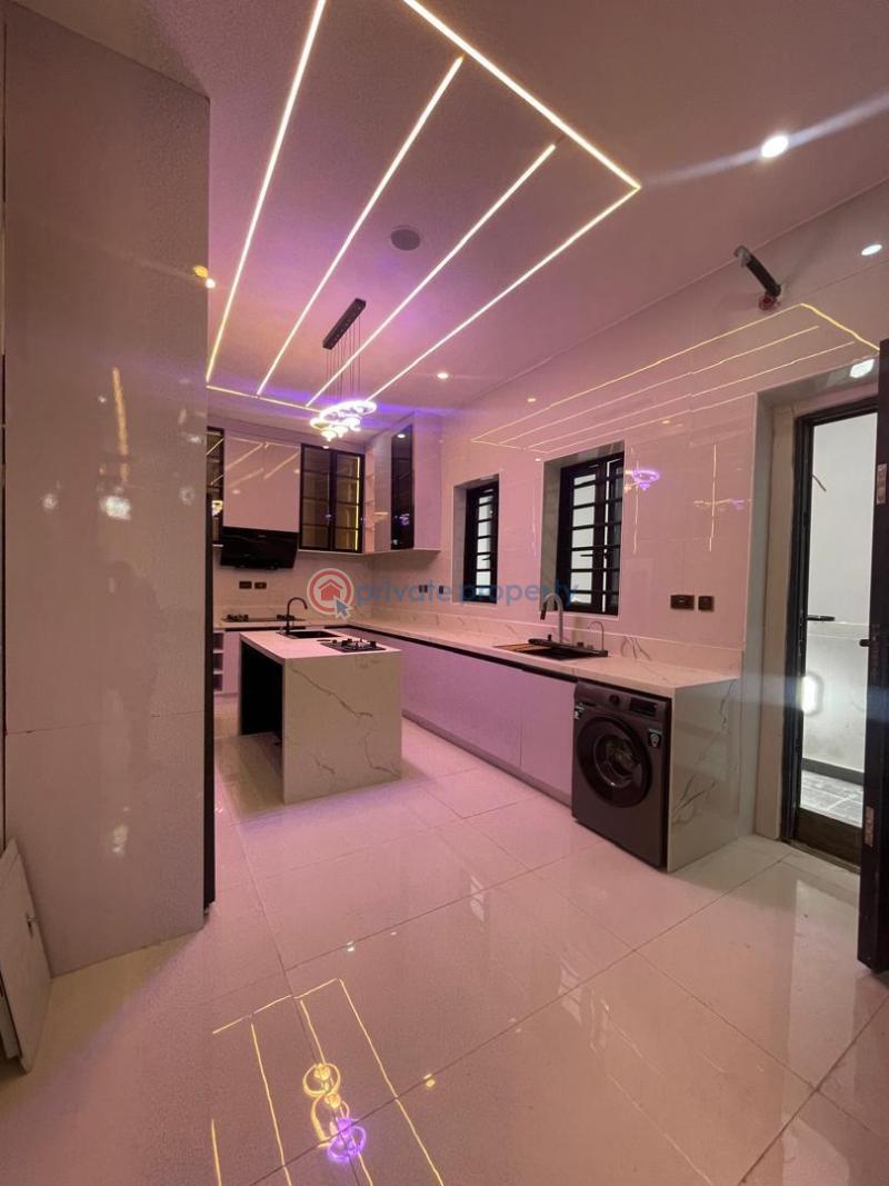 5 bedroom Detached Duplex For Sale Chevron Toll Gate Lekki Lagos - 17