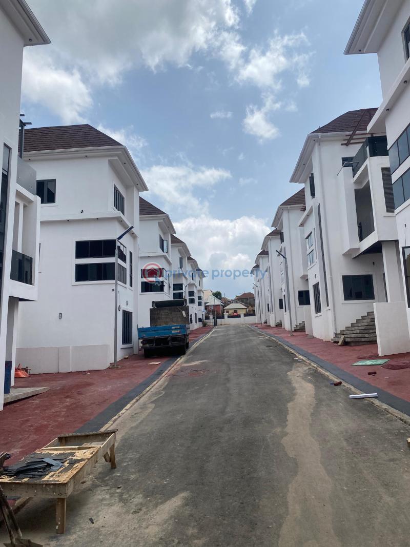 6 bedroom Detached Duplex For Sale Guzape Abuja Phase 1  - 2