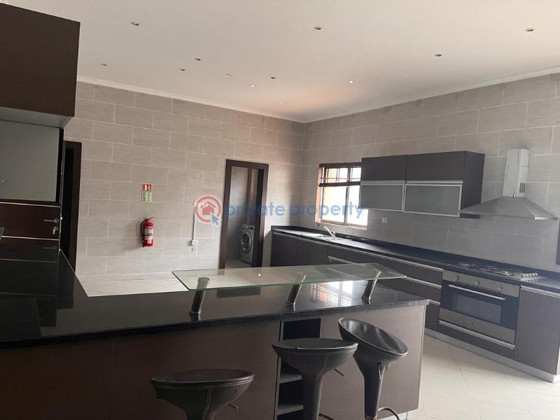 3 bedroom Block Of Flats For Rent Victoria Island Lagos - 3
