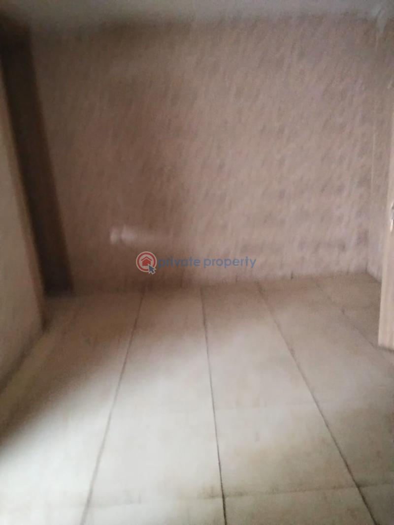 House For Sale Guzape Abuja Phase 1  - 5