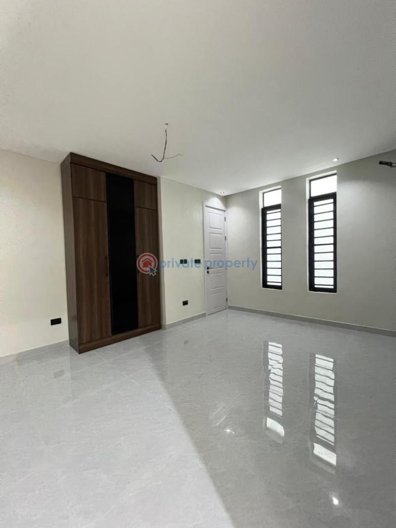 Premium fully automated 5 bedroom fully detached duplex - 28 5 bedroom Detached Duplex For Sale Royal Pine Estate, Off Orchid Road Lafiaji Lekki Lagos - 28