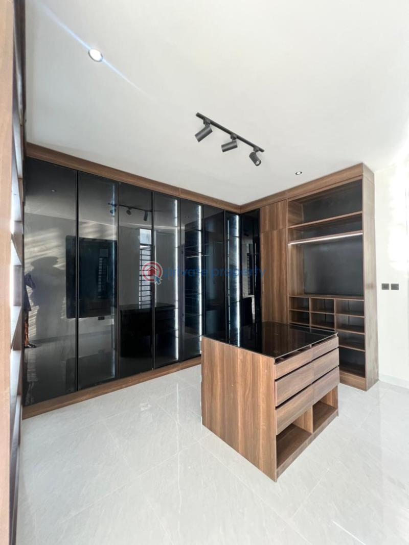 Premium fully automated 5 bedroom fully detached duplex - 6 5 bedroom Detached Duplex For Sale Royal Pine Estate, Off Orchid Road Lafiaji Lekki Lagos - 6