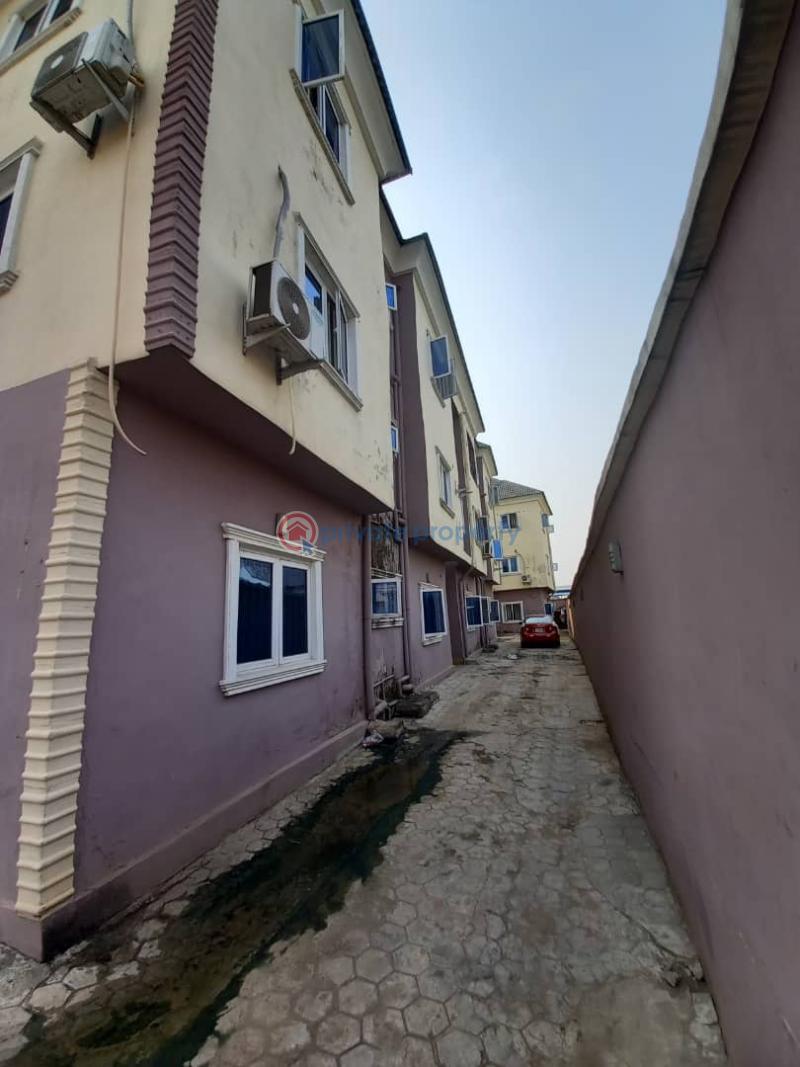 3 bedroom Block Of Flats For Sale Ago Palace Isolo Lagos - 5