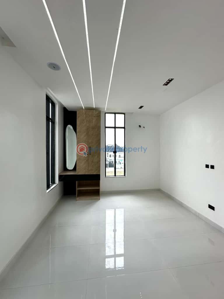 6 bedroom Detached Duplex For Sale Chevron , Lekki Chevron Drive Lekki Lagos - 4