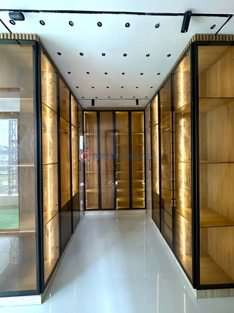 6 bedroom Detached Duplex For Sale Chevron , Lekki Chevron Drive Lekki Lagos - 1