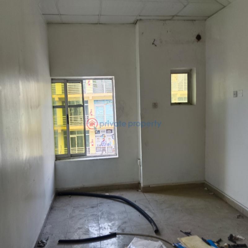 Mall/Complex/Plaza For Rent Jakande Lekki Lagos - 4