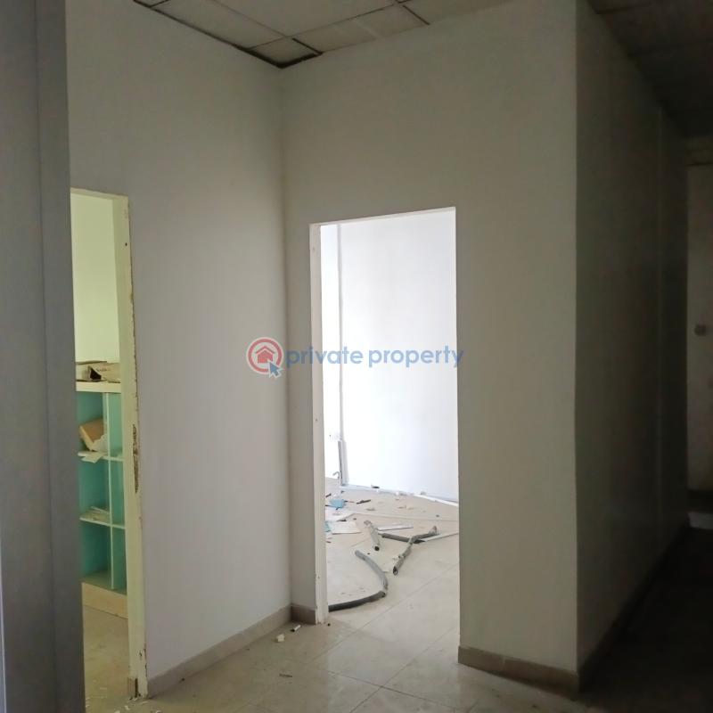 Mall/Complex/Plaza For Rent Jakande Lekki Lagos - 7