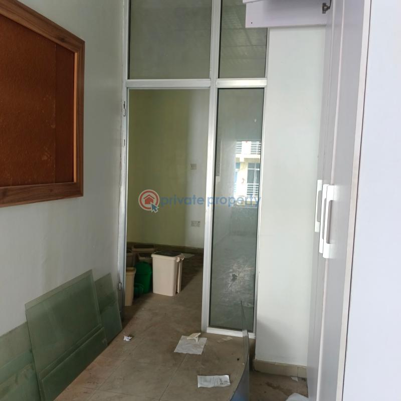 Mall/Complex/Plaza For Rent Jakande Lekki Lagos - 10