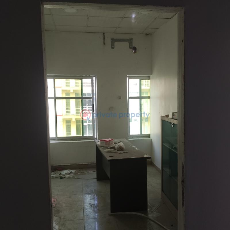 Mall/Complex/Plaza For Rent Jakande Lekki Lagos - 6