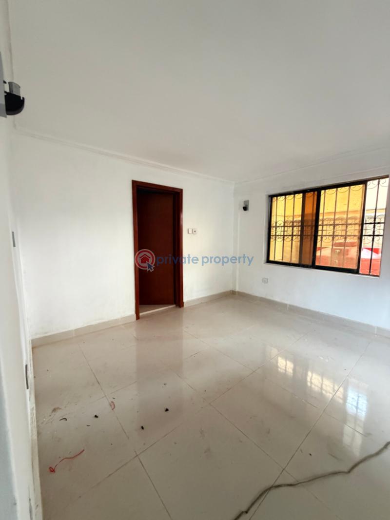 2 bedroom Block Of Flats For Rent Shonny Highway, Shonibare Estate Shonibare Estate Maryland Lagos - 8