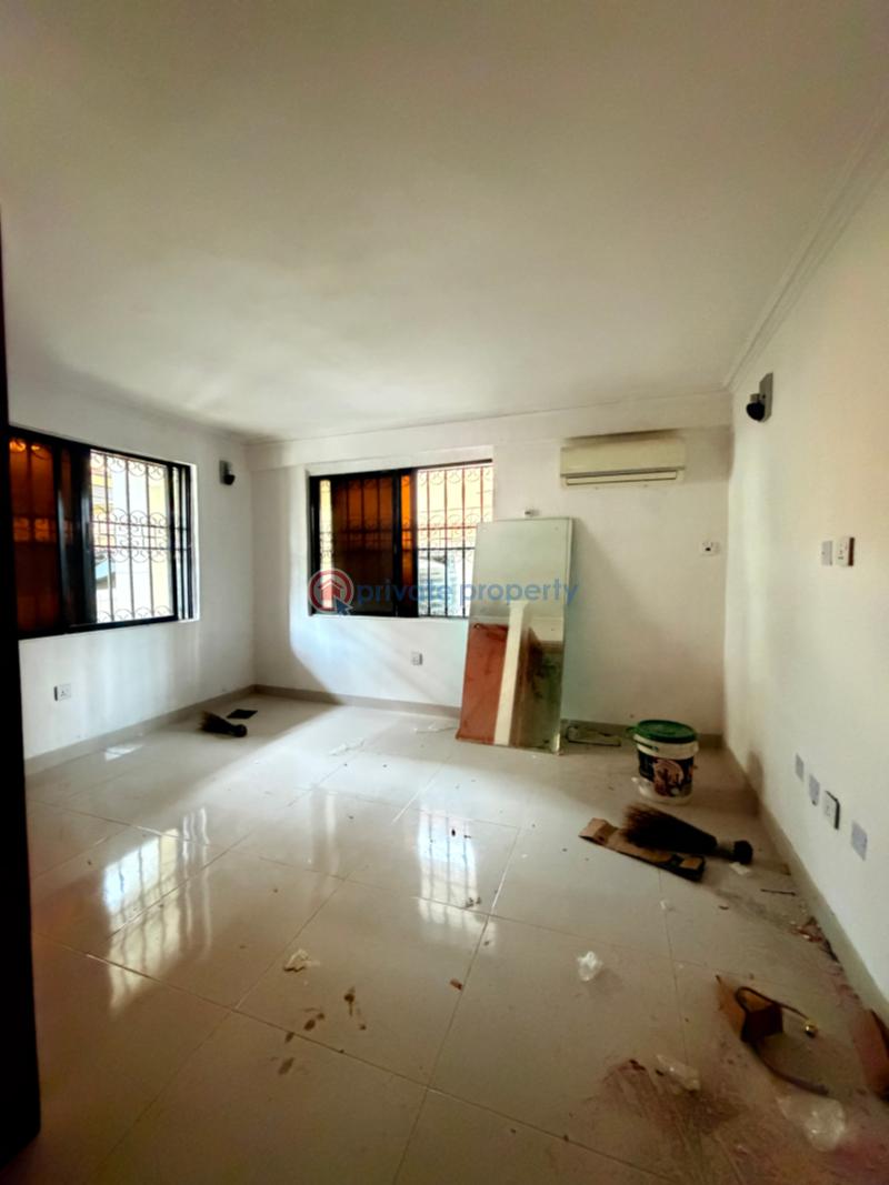 2 bedroom Block Of Flats For Rent Shonny Highway, Shonibare Estate Shonibare Estate Maryland Lagos - 13