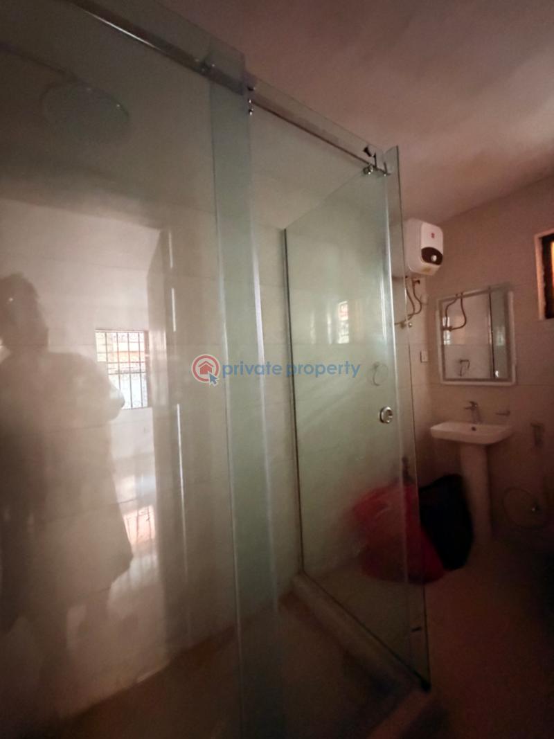 2 bedroom Block Of Flats For Rent Shonny Highway, Shonibare Estate Shonibare Estate Maryland Lagos - 14