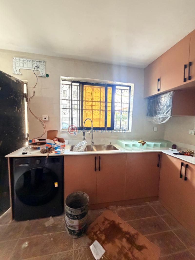 2 bedroom Block Of Flats For Rent Shonny Highway, Shonibare Estate Shonibare Estate Maryland Lagos - 4