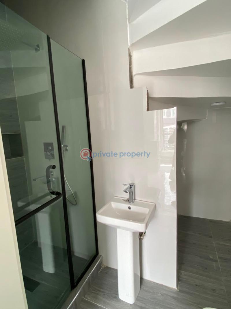 5 bedroom Detached Duplex For Sale Chevron Drive Lekki Lagos - 3