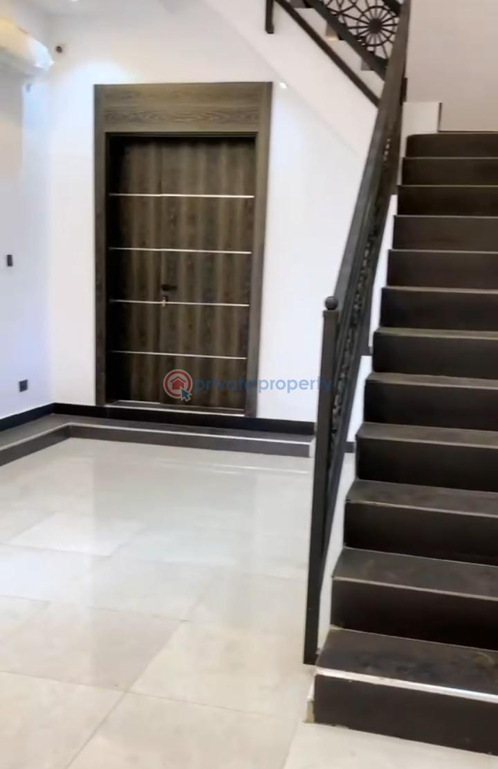6 bedroom Detached Duplex For Sale Magodo Phase 2 Magodo GRA Phase 2 Kosofe/Ikosi Lagos - 11