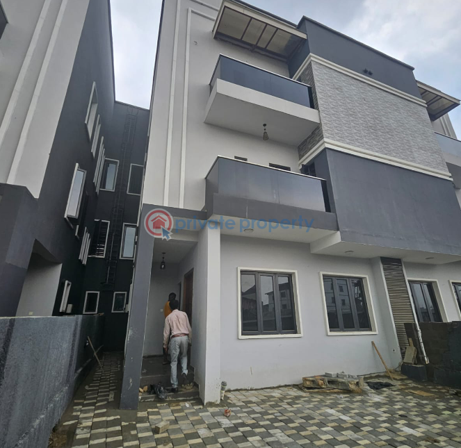 Pretty decent 4 bedroom semi detached duplex with bq - 1 4 bedroom Semi detached Duplex For Sale Magodo Phase 2 Magodo GRA Phase 2 Kosofe/Ikosi Lagos - 1