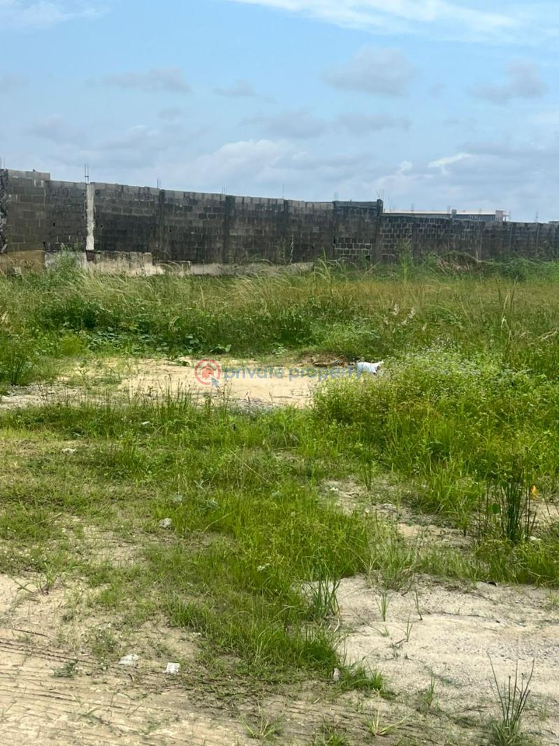 Residential Land For Sale In A Serviced Estate In Lekki Phase 1 Lekki Phase 1 Lagos - 0