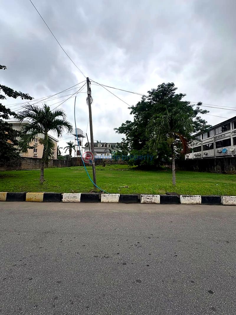 Land For Sale Lekki Phase 1 Lagos - 1