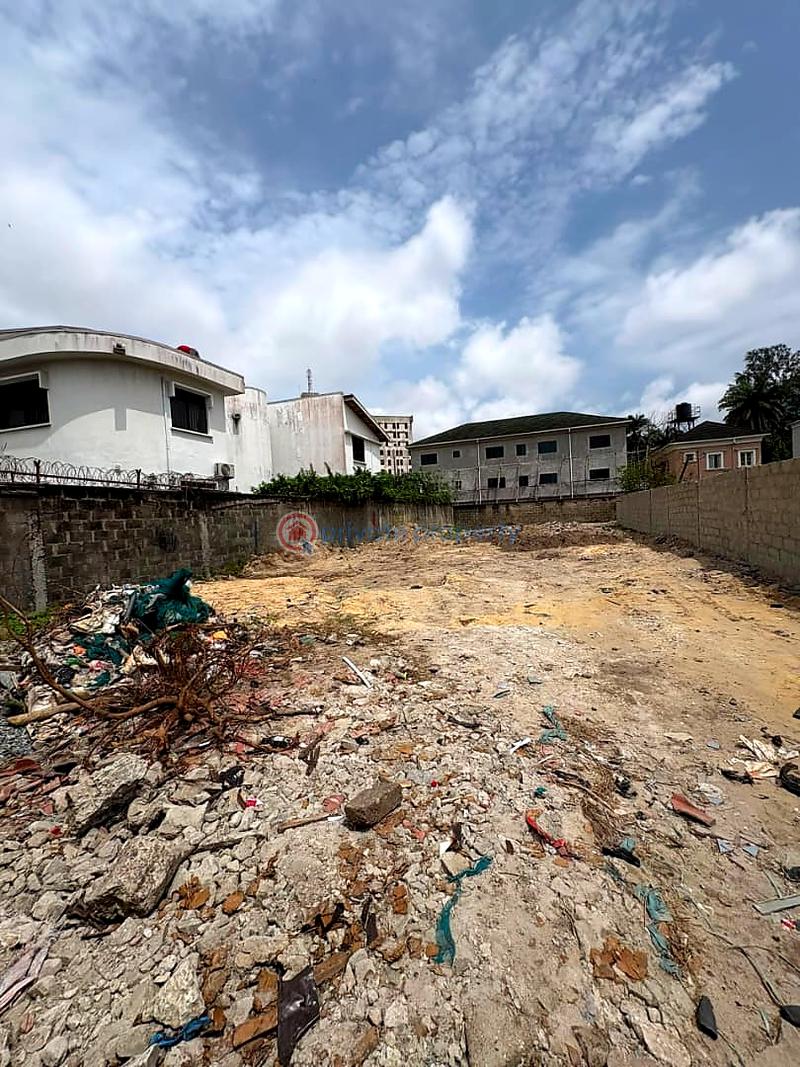 Land For Sale Lekki Phase 1 Lagos - 1
