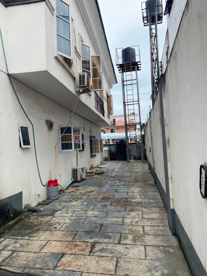 1 bedroom Mini Flat For Rent Lekki Phase 1 Lagos - 9