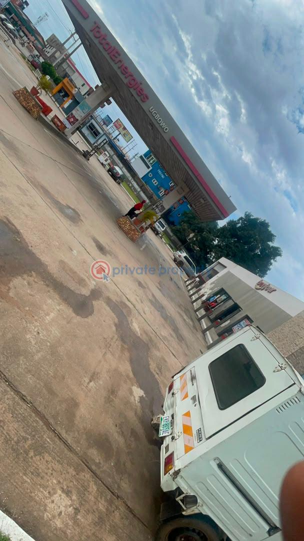 Filling Station For Sale Along Benin–lagos Expressway, Ugbowo, Benin City, Edo State. Benin Edo - 6
