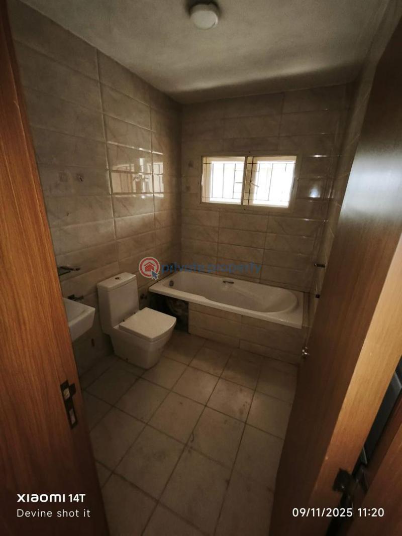 10 bedroom Hostel For Sale Victoria Island Lagos - 3