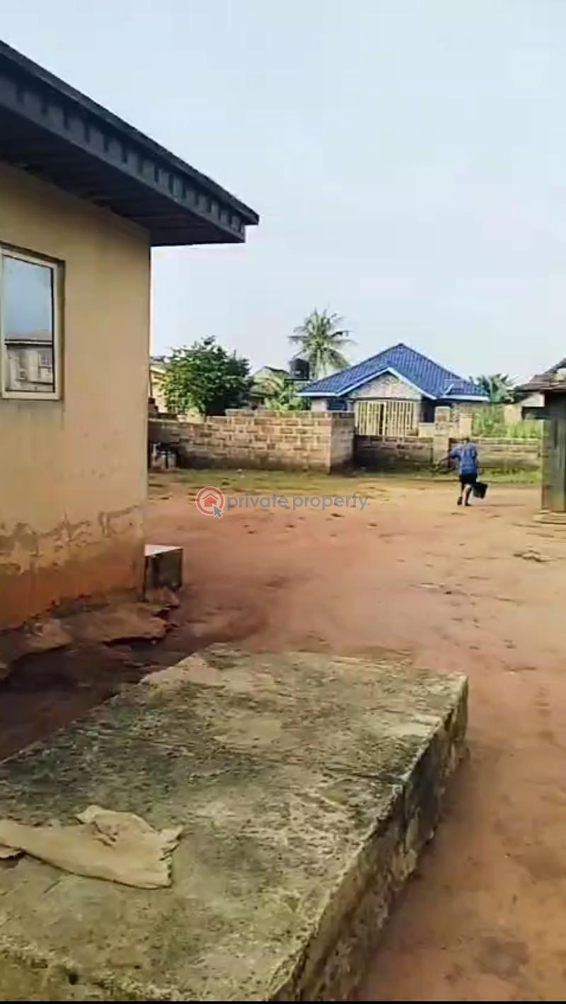Mixed use Land For Sale Off Ekenwan Road, About A 45 Seconds Walk From Ugbioko Primary School, Along Poultry Road Benin Edo - 3