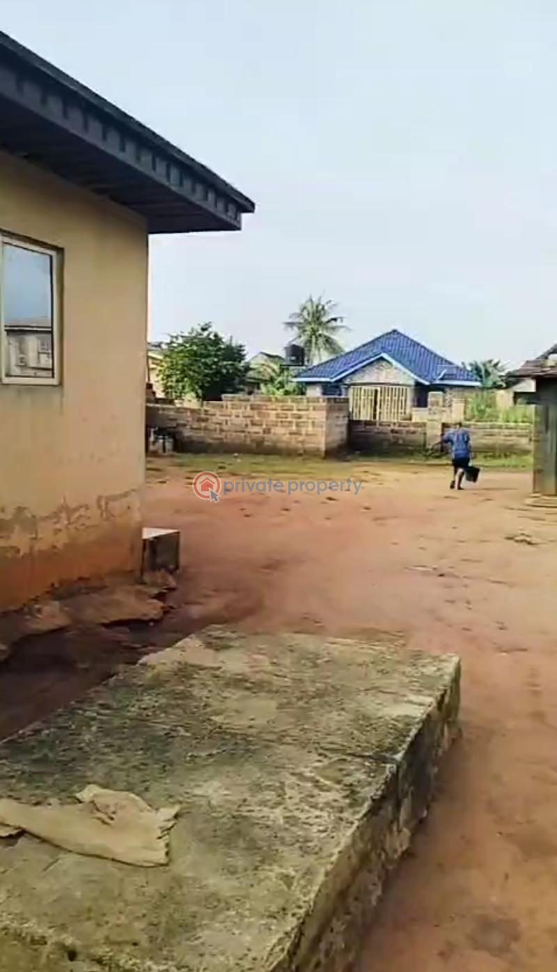 Mixed use Land For Sale Off Ekenwan Road, About A 45 Seconds Walk From Ugbioko Primary School, Along Poultry Road Benin Edo - 4