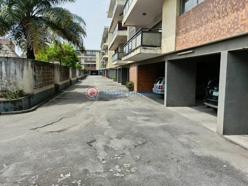 3 bedroom Block Of Flats For Sale Apapa GRA Lagos - 10
