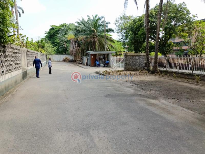 3 bedroom Block Of Flats For Sale Apapa GRA Lagos - 4