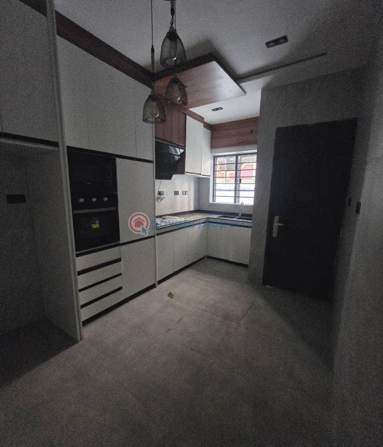 4 bedroom Terraced Duplex For Rent Wuse Abuja Phase 1  - 12