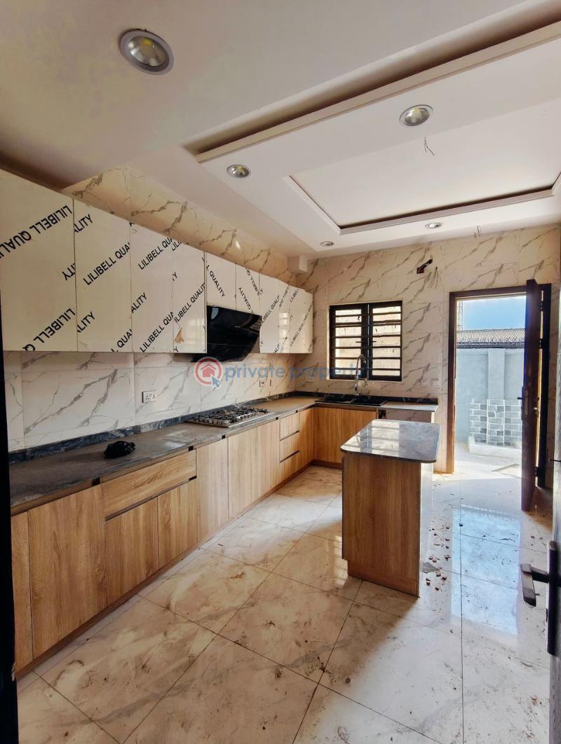 4 bedroom Semi detached Duplex For Sale Maryland Lagos - 4