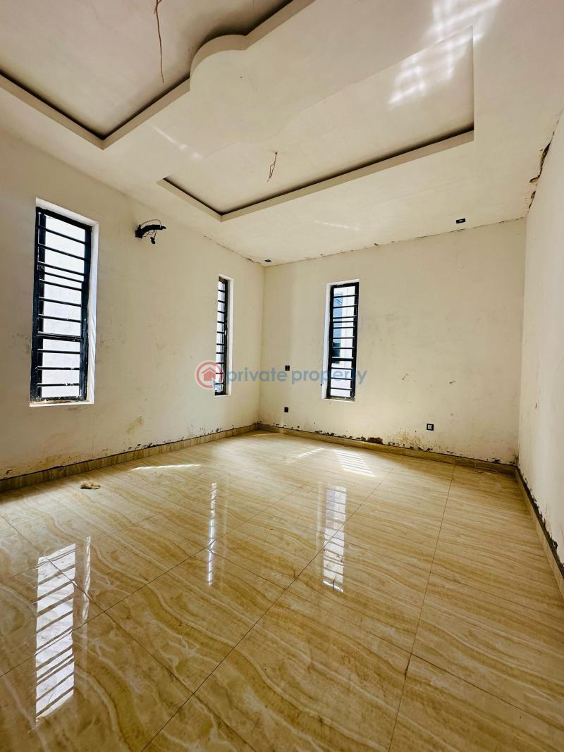 5 bedroom Detached Duplex For Sale Omole Phase 2 Ojodu Lagos - 3