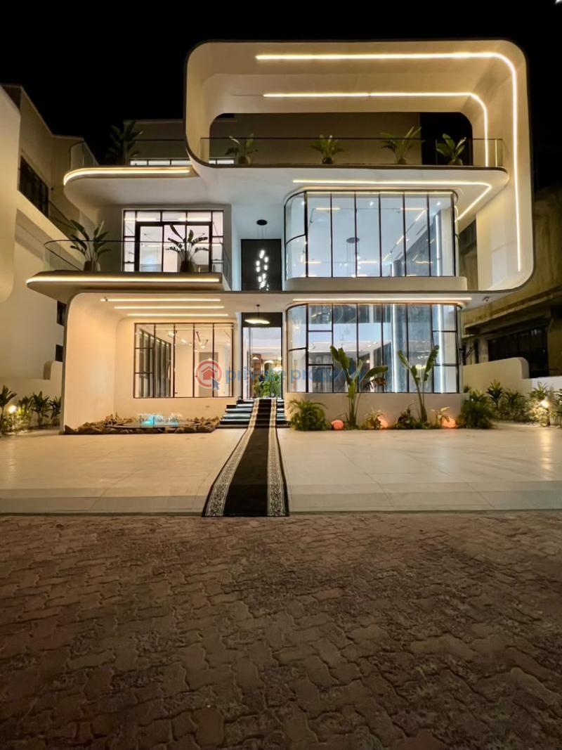 5 bedroom Detached Duplex For Sale Osapa Lekki Lagos - 23