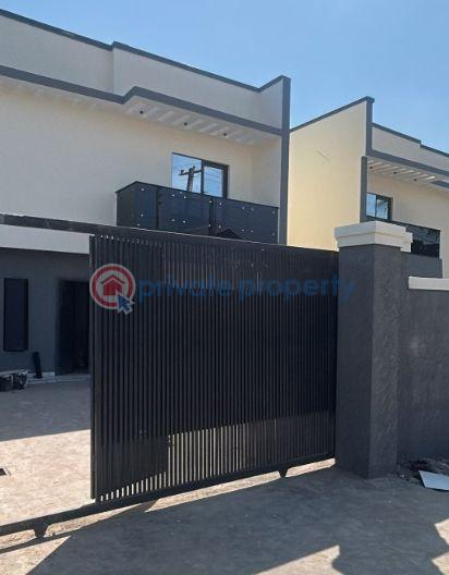 5 bedroom Detached Duplex For Sale Omole Phase 2 Ojodu Lagos - 0