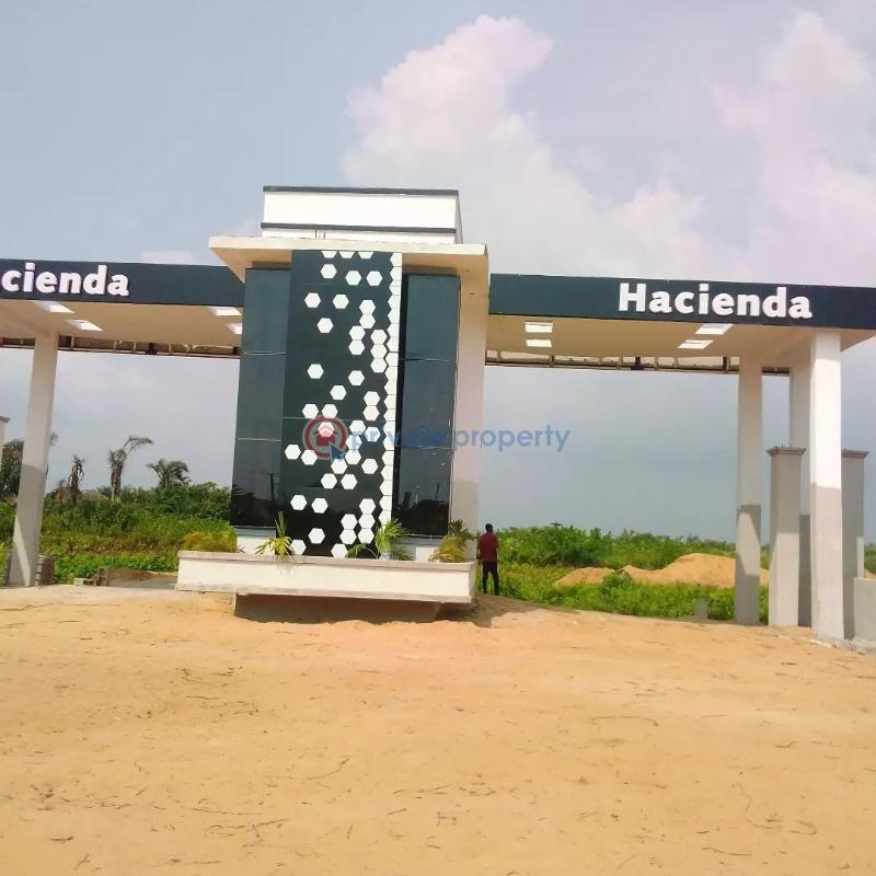 Land For Sale Hacienda Estate Orofun Community Eleko Along The Highway Leading To Dangote Refinery And Lekki Free Trade Zone With People Already Occupaying The Area Ibeju-Lekki Lagos - 6