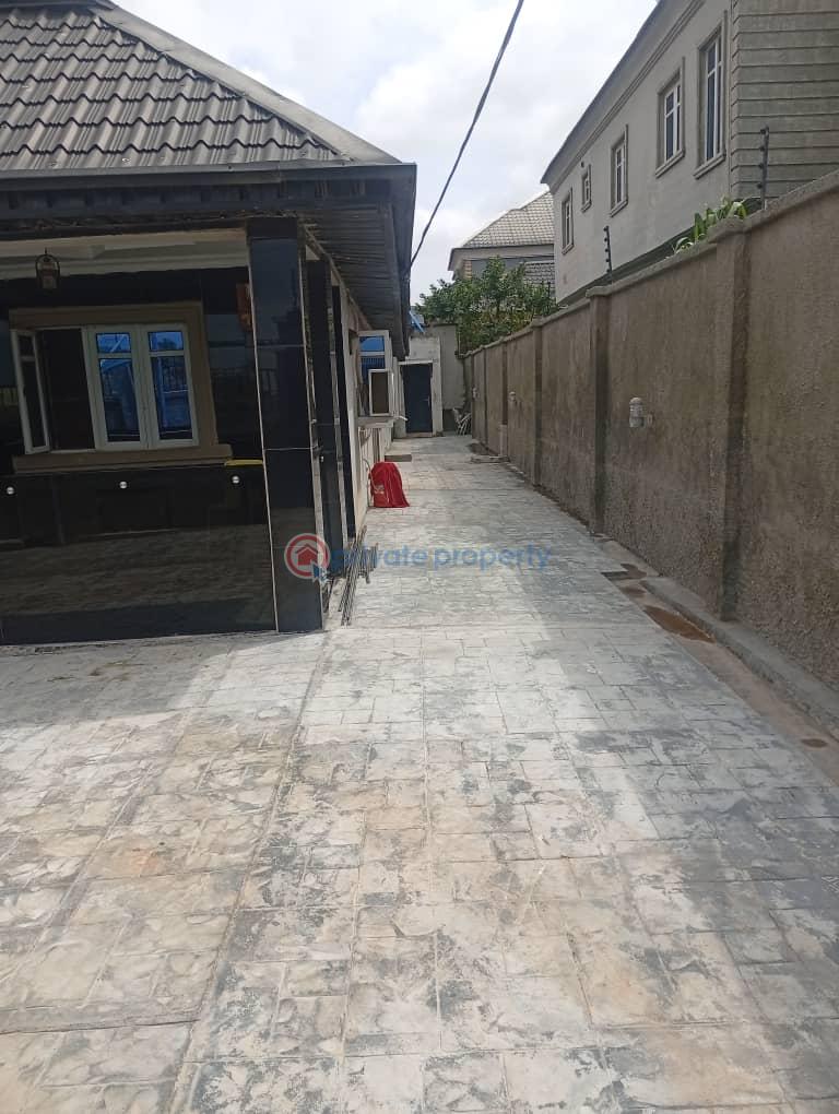 4 bedroom Bungalow For Sale Vge Gate 3,akoto Area Elebu Oluyole Extension Off Akala Express Ibadan. Akala Express Ibadan Oyo - 5