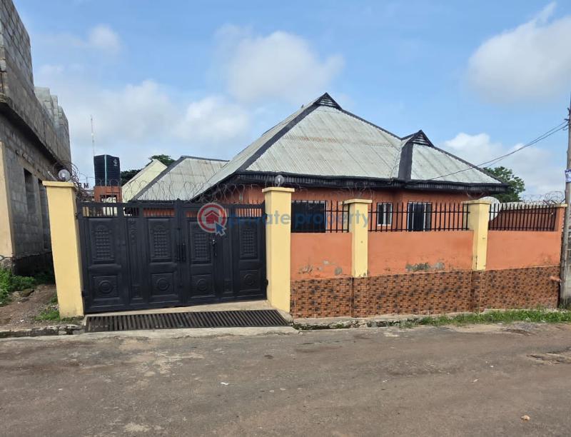 3 bedroom Mini Flat For Sale Afonta Area, Dugbe, Ibadan Ibadan Oyo