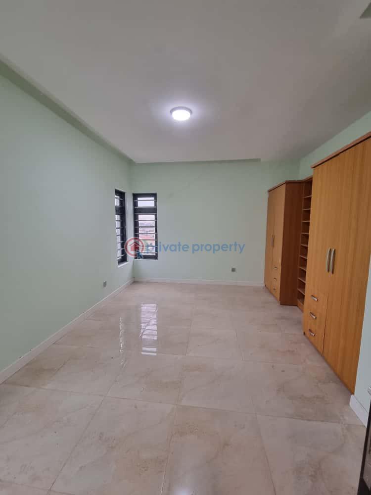 4 bedroom Semi detached Duplex For Sale Sunmola Street Mende Maryland Lagos - 12